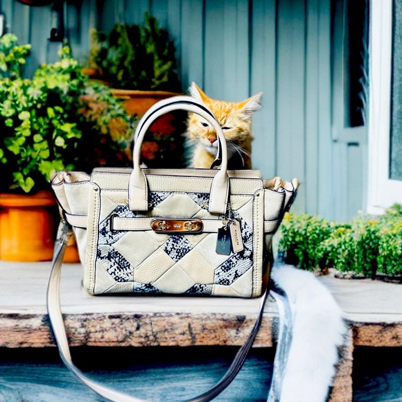 Coach Cream and Black Shoulder Bag - Picture 1 of 3